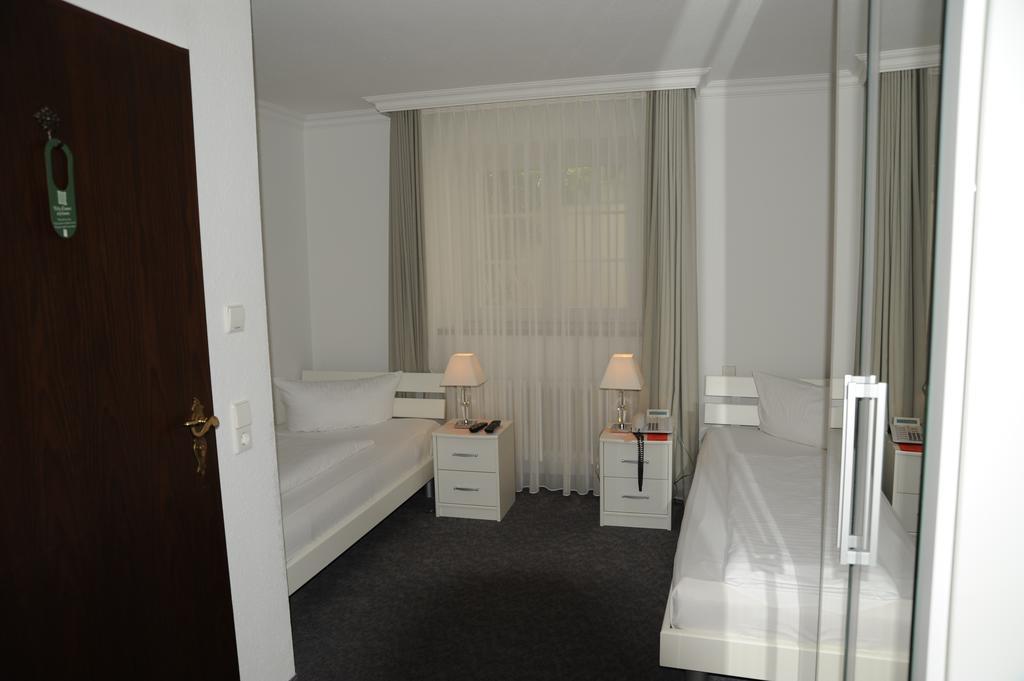 Hotel Adler - فايل أم راين المظهر الخارجي الصورة